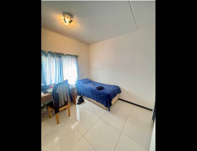 2 BEDROOM APARTMENT FOR SALE IN GLENHAZEL